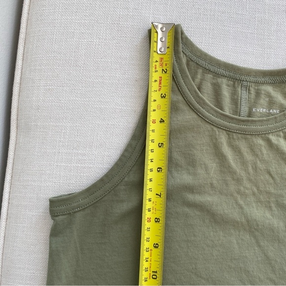 EVERLANE 100% Organic Cotton Cutaway Tank olive green (the essential tank) XS - Picture 5 of 7